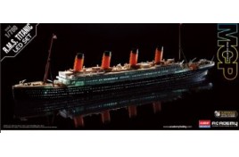 Academy 1/700 RMS Titanic with LED set (needs batteries)